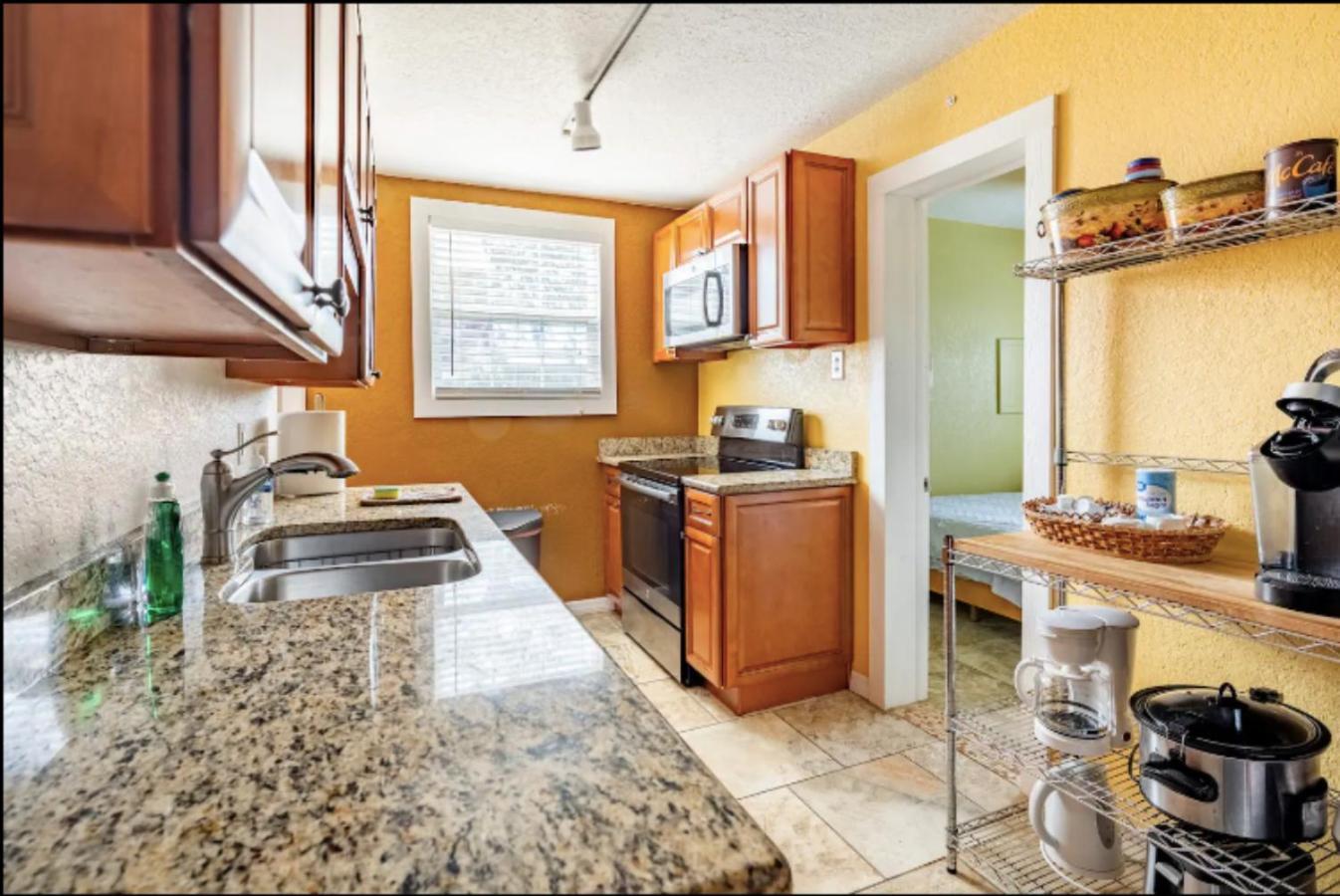 3-Bed Bungalow Walk To Historic Downtown Sanford Exterior photo